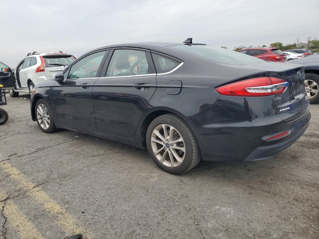 2019 Ford Fusion Se - Image 2