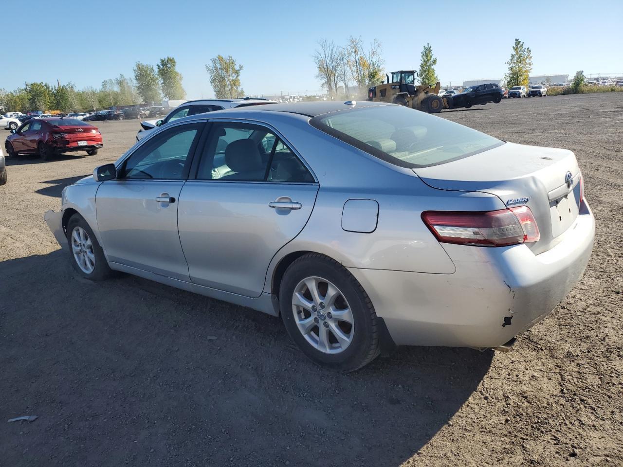2010 Toyota Camry Se - Фото 2