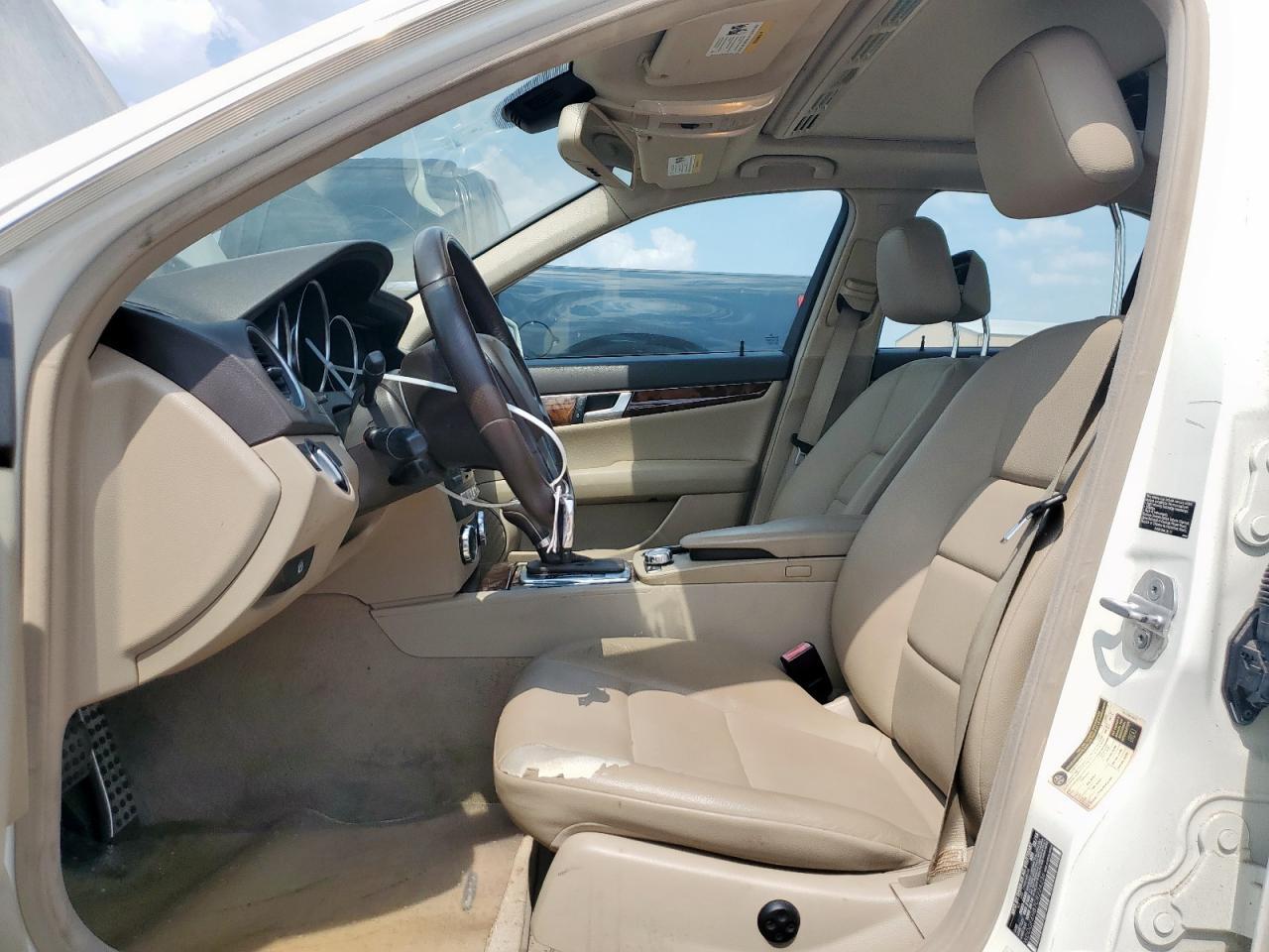 2012 Mercedes-Benz C 250 - Фото 7