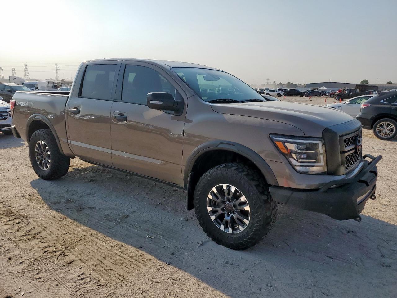 2023 Nissan Titan Sv - Фото 4