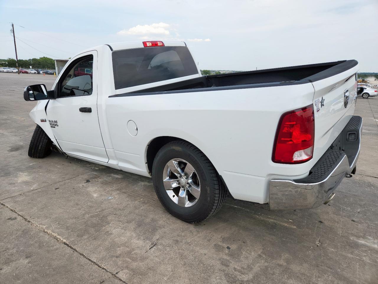 2019 Ram 1500 Classic Tradesman - Фото 2