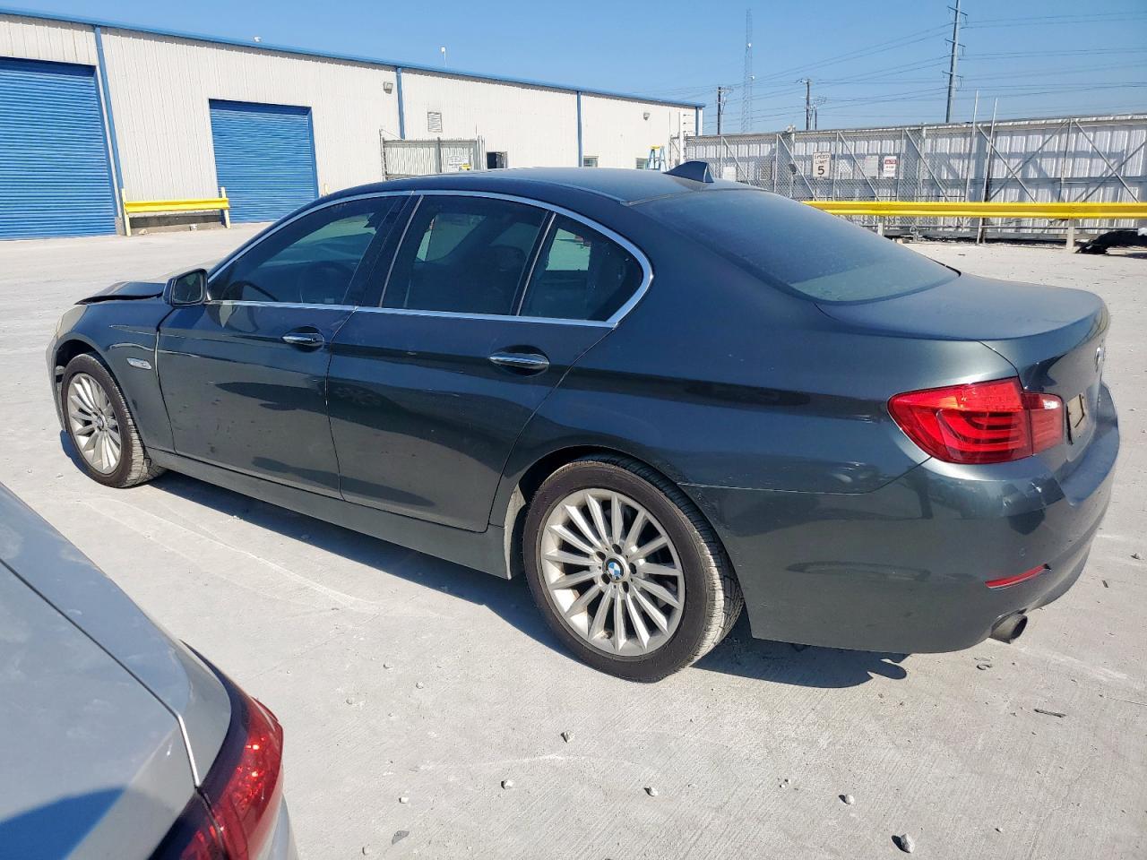 2011 BMW 535 I - Фото 2