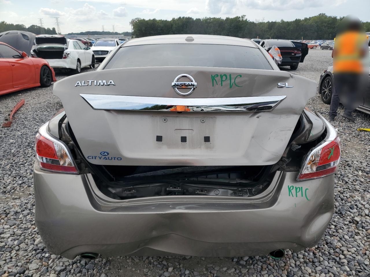 2015 Nissan Altima 2.5 - Image 6