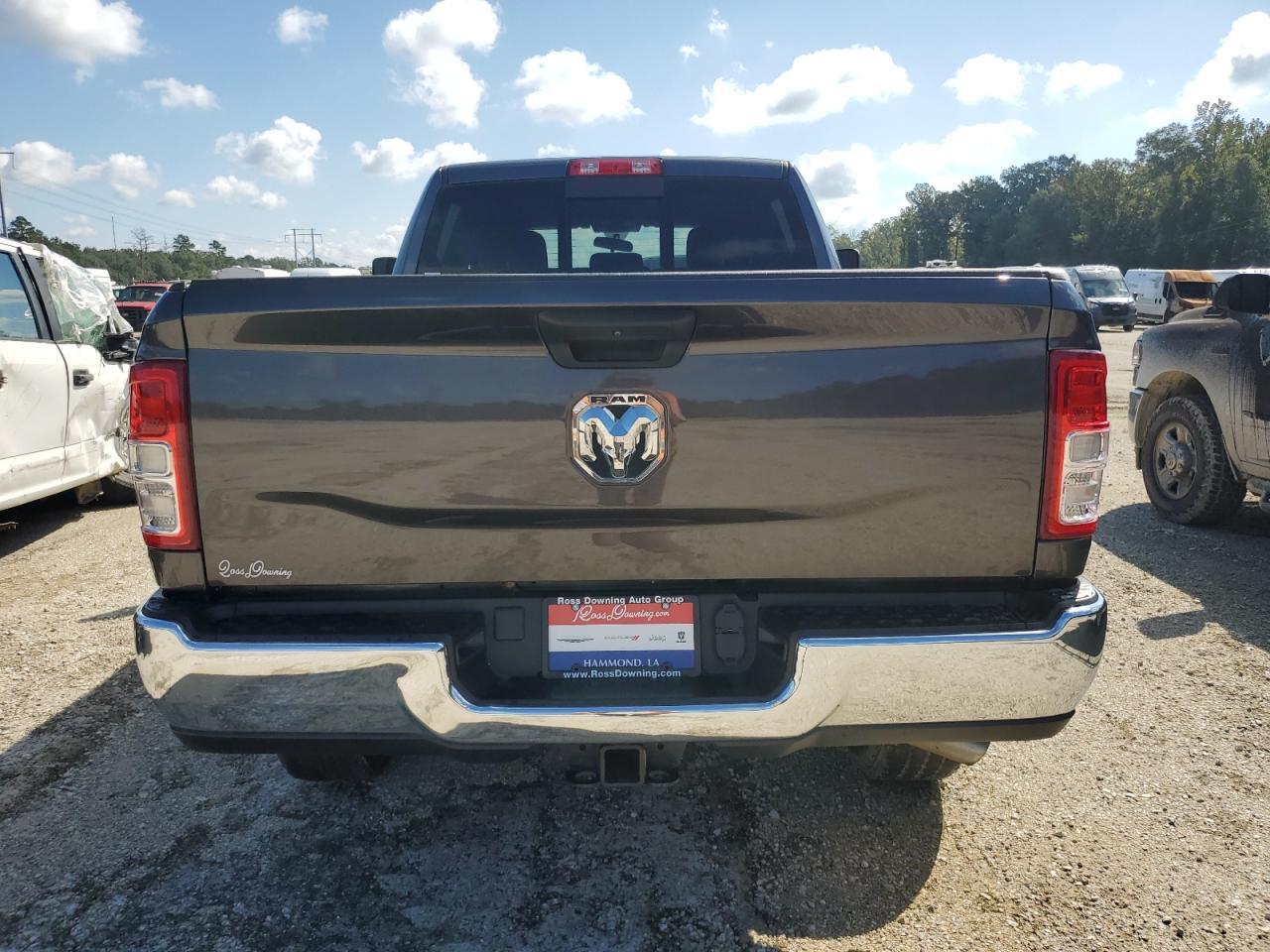 2022 Ram 2500 Tradesman - Фото 6