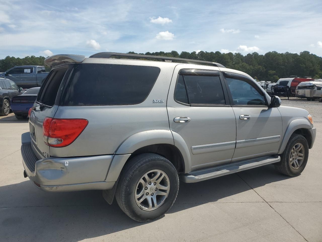 2005 Toyota Sequoia Sr5 - Фото 3