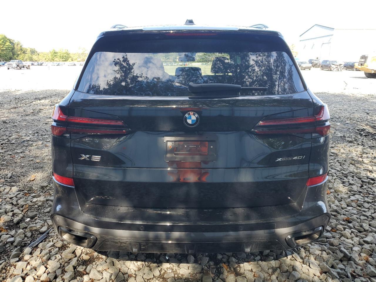 2025 BMW X5 xDrive40I - Image 6