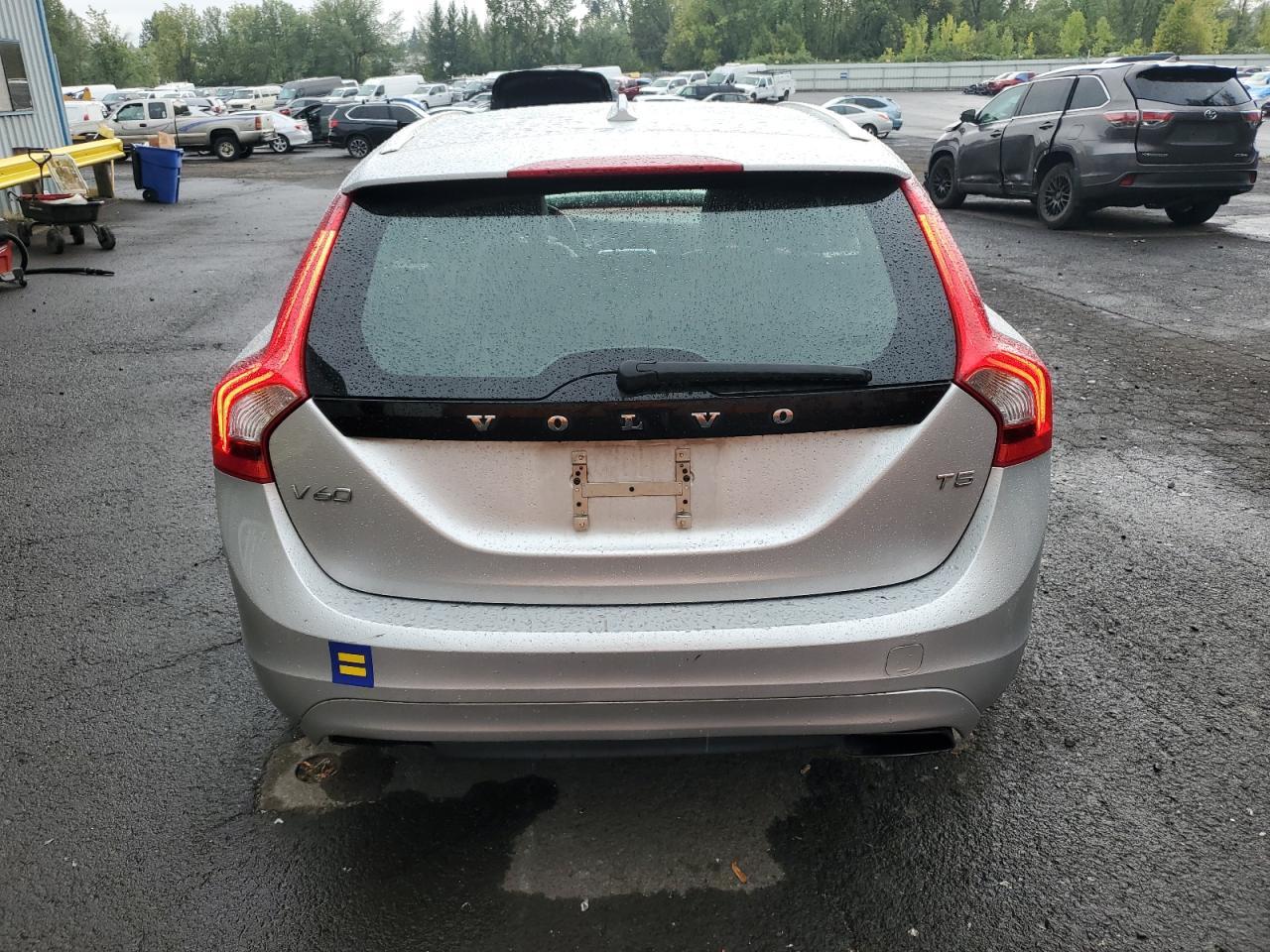 2015 Volvo V60 Premier - Фото 6