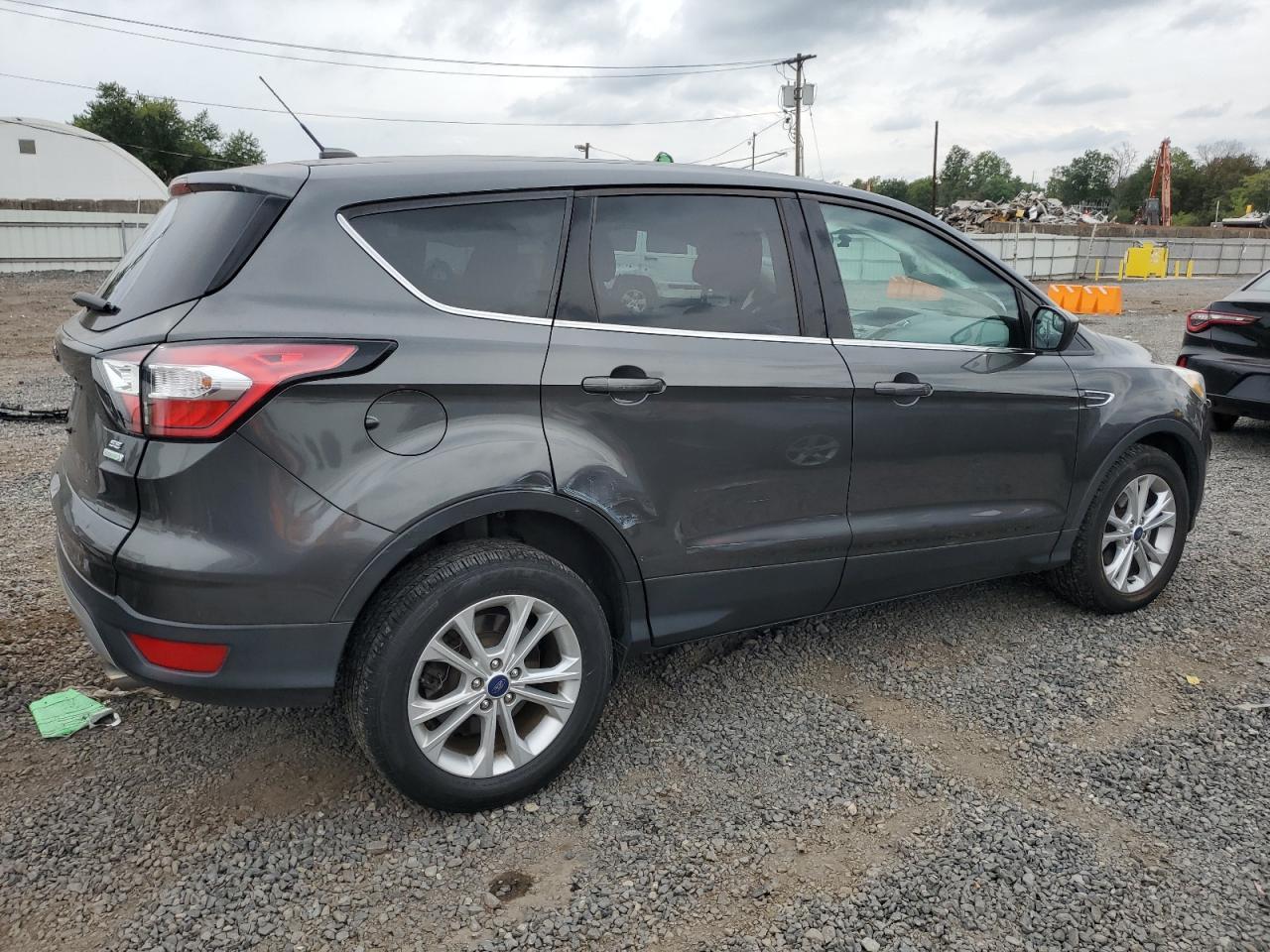 2017 Ford Escape Se - Фото 3