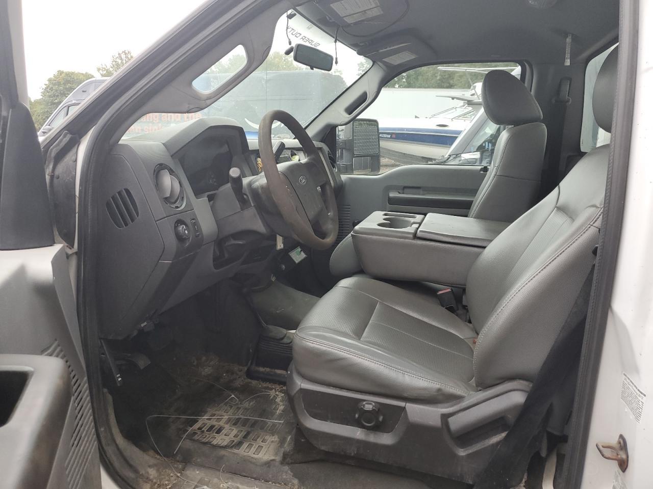 2012 Ford F550 Super Duty - Фото 7