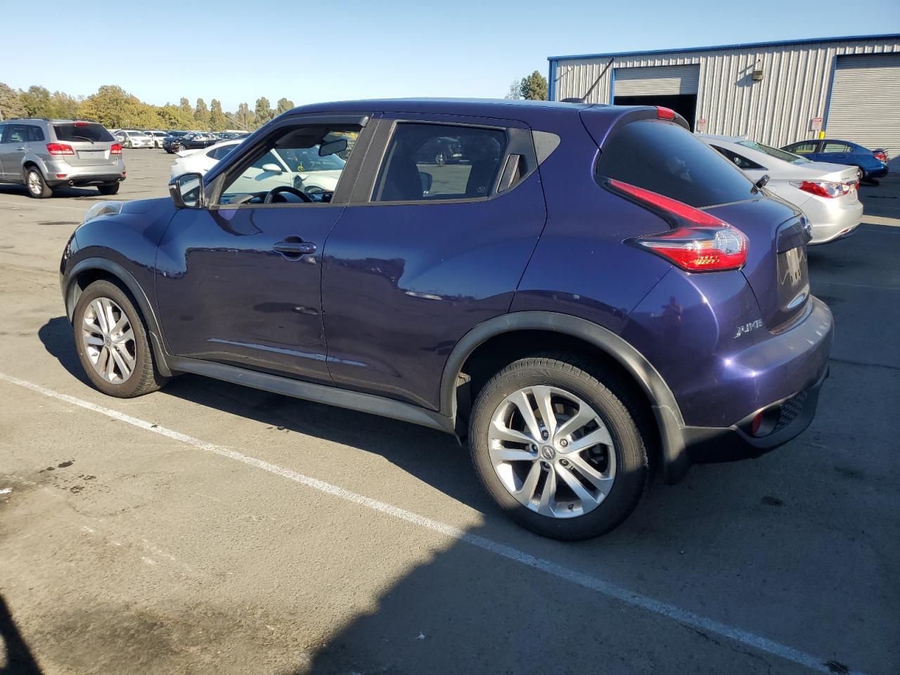 2016 Nissan Juke S - Фото 2