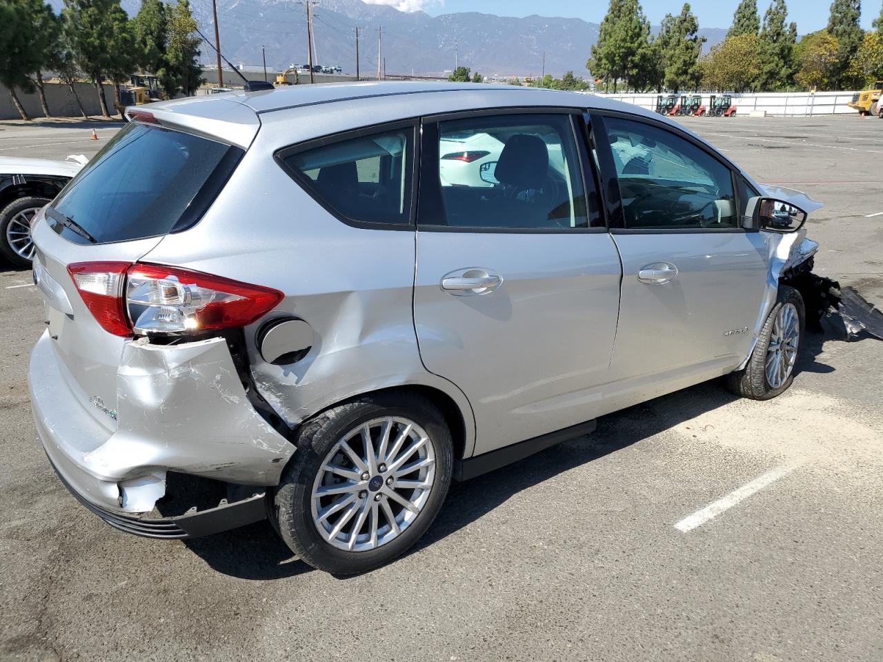 2016 Ford C-Max Se - Фото 3