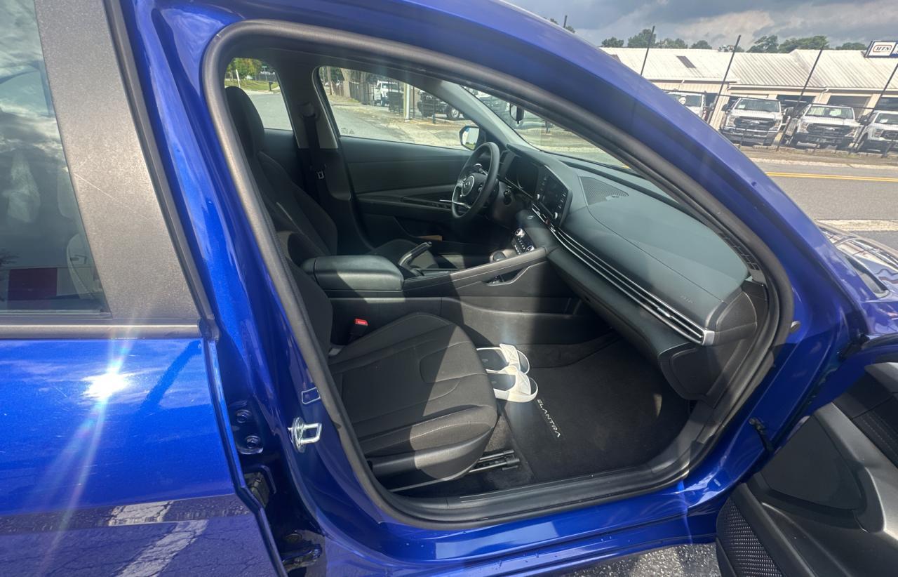 2023 Hyundai Elantra Sel - Image 5