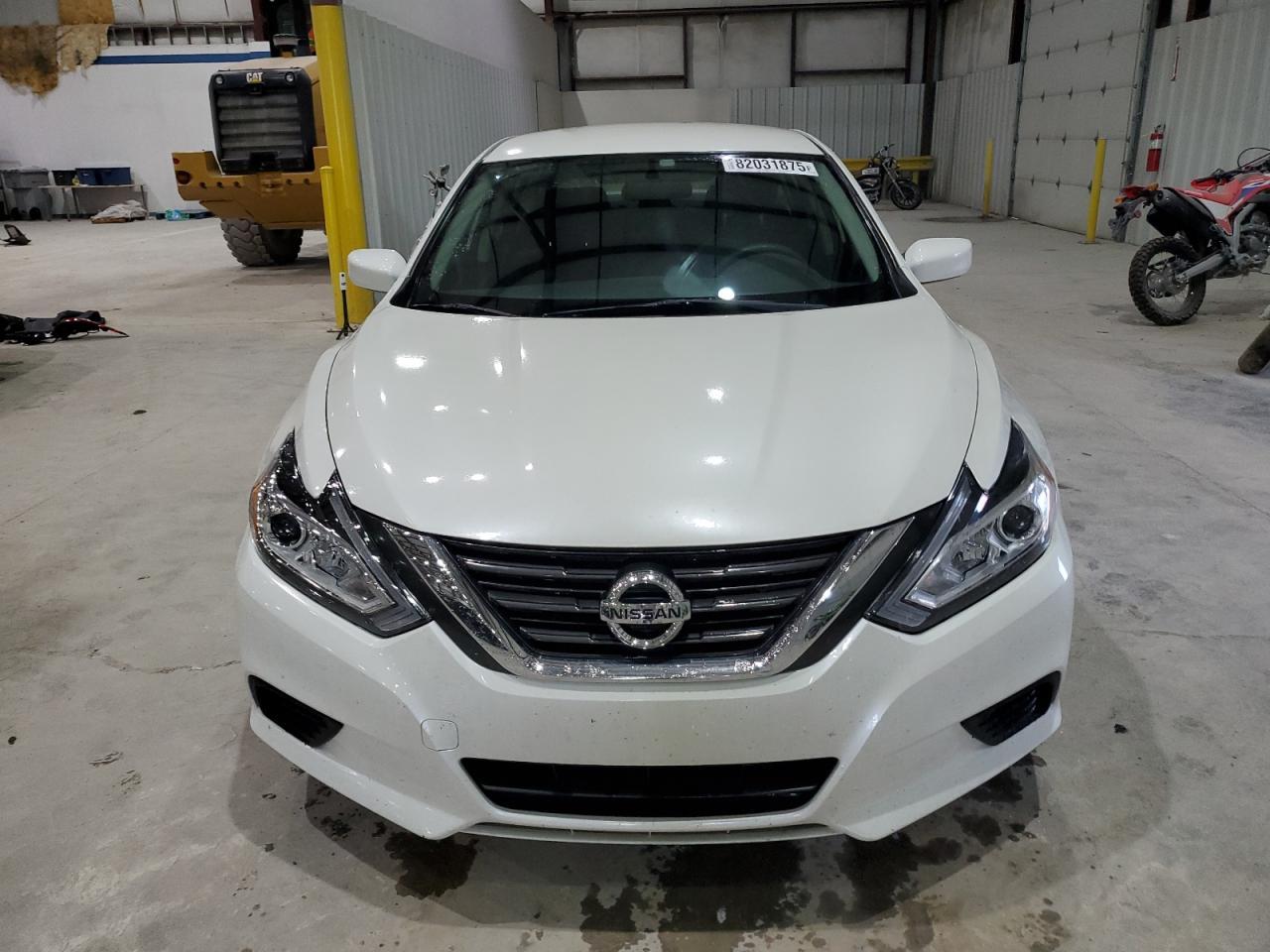 2016 Nissan Altima 2.5 - Image 5