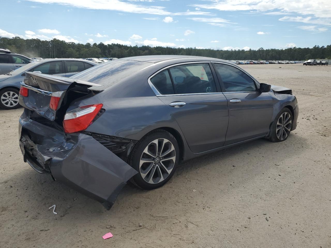 2015 Honda Accord Sport - Image 3