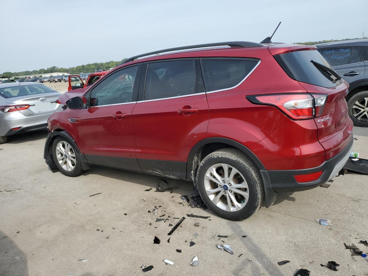 2018 Ford Escape Sel - Image 2