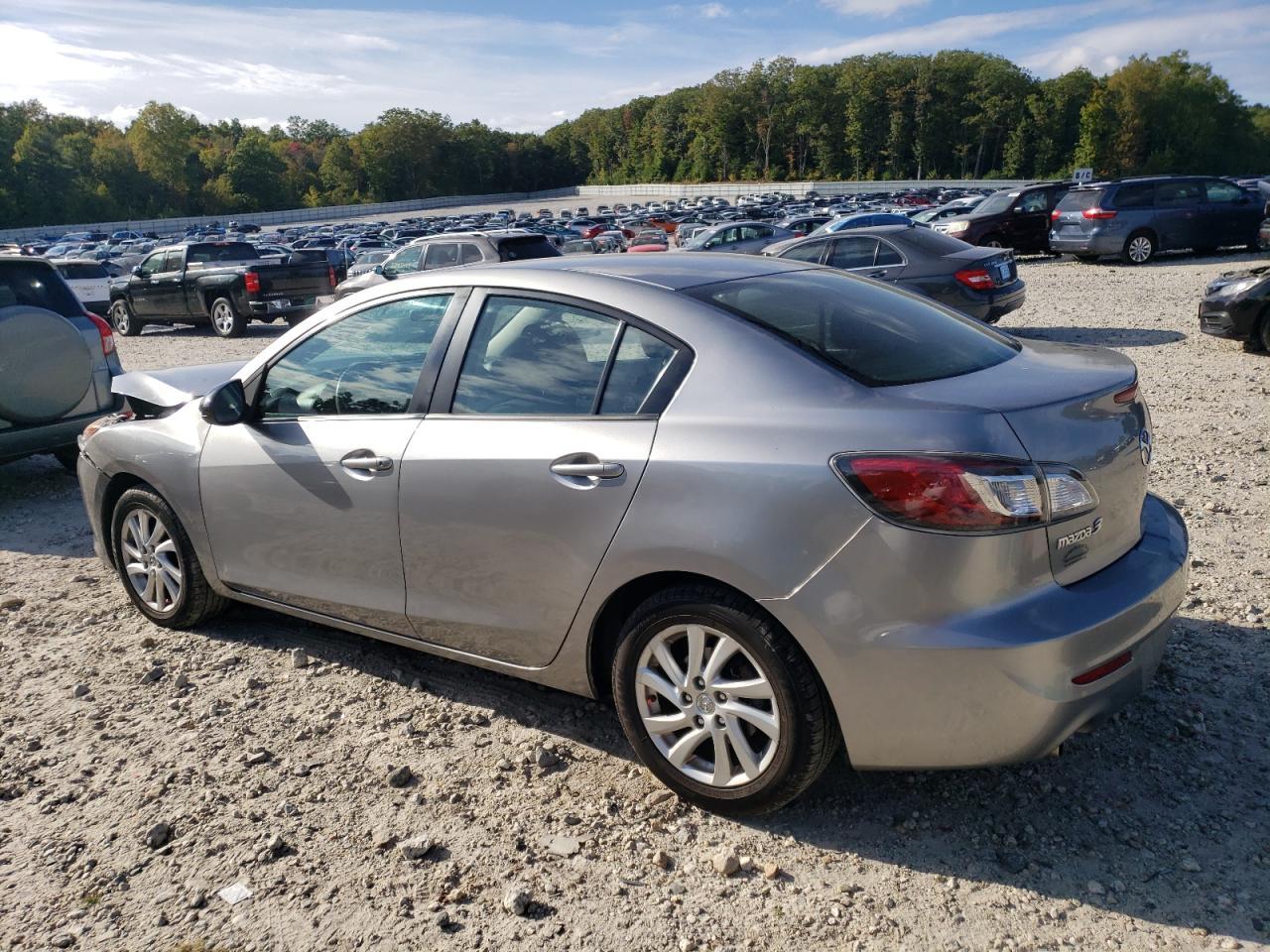 2012 Mazda 3 I - Image 2