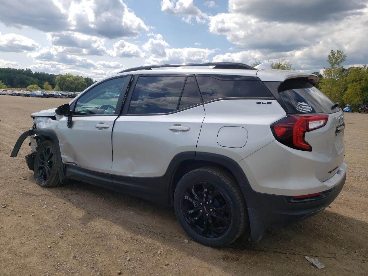 2022 GMC Terrain Sle - Image 2