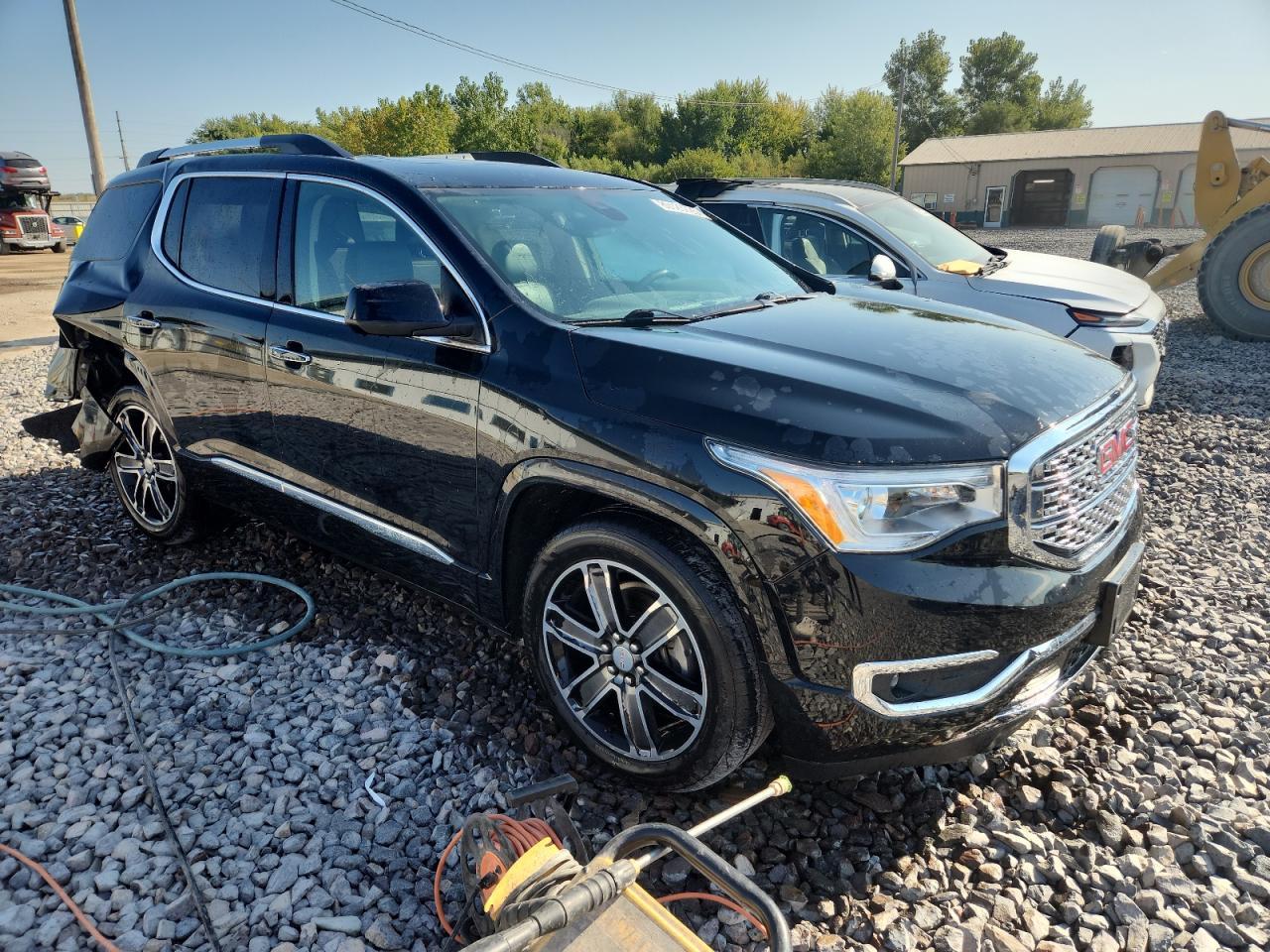 2017 GMC Acadia Denali - Image 4