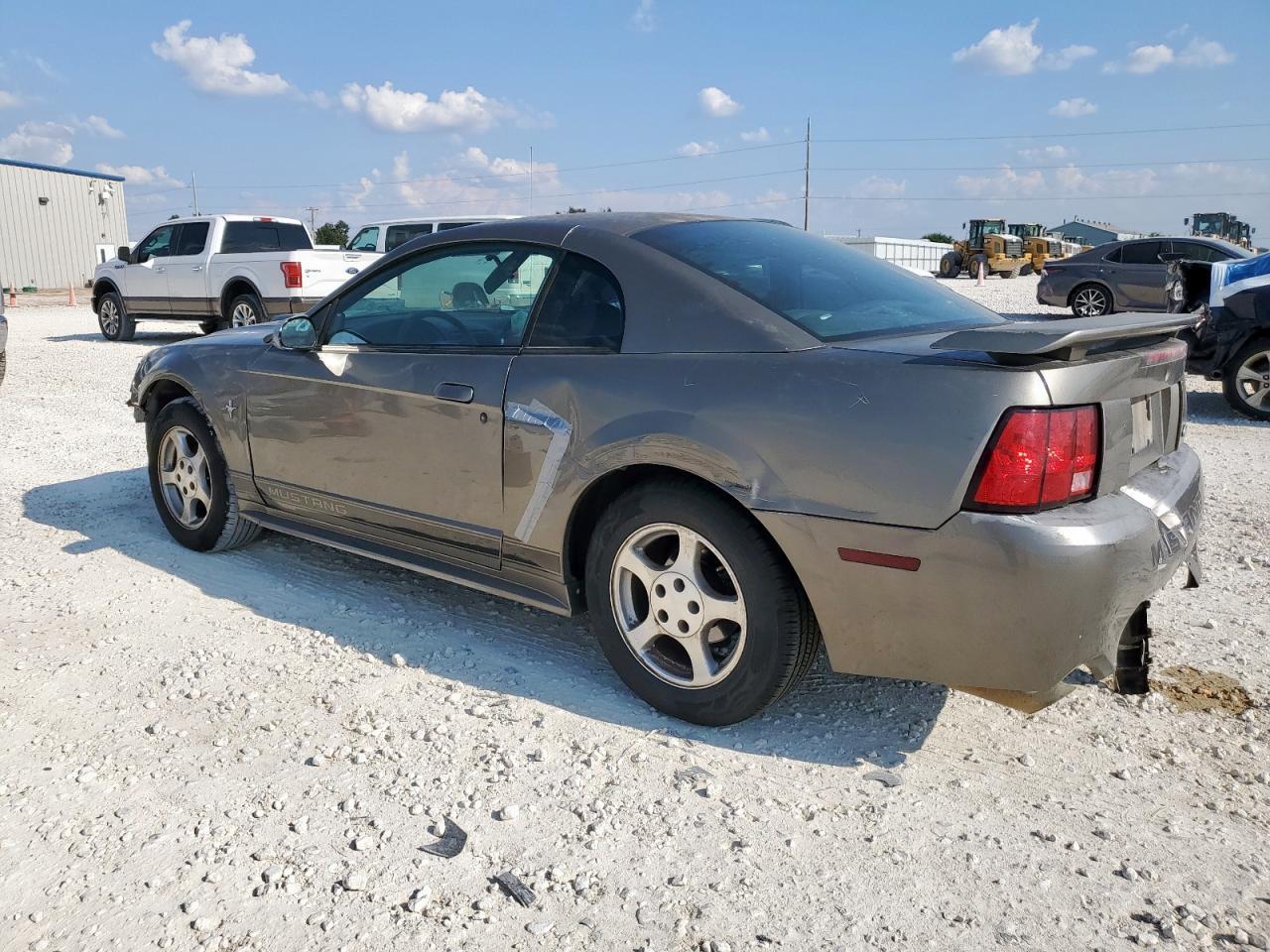 2002 Ford Mustang - Image 2