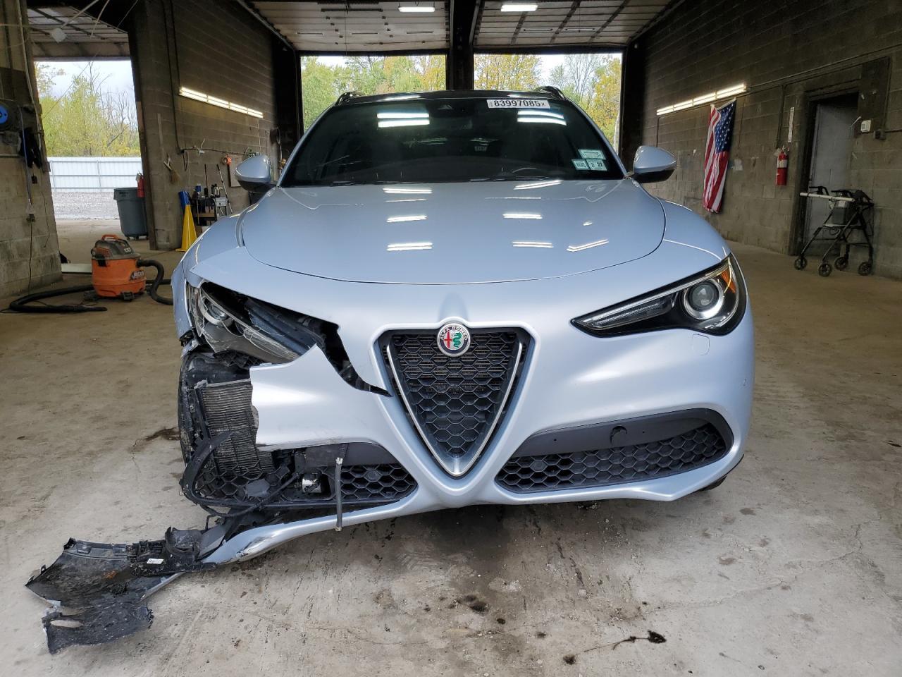 2022 Alfa Romeo Stelvio Ti - Фото 5
