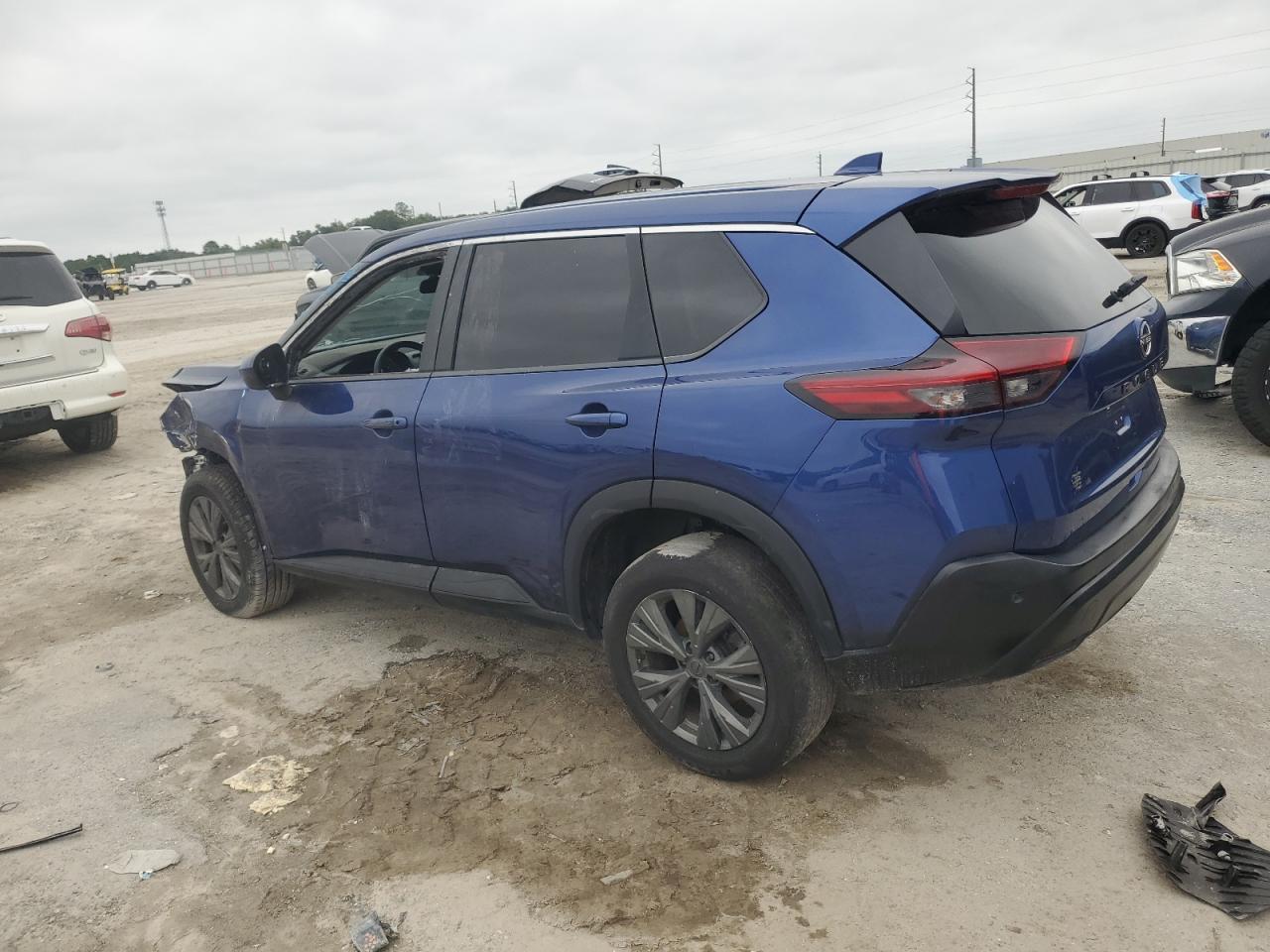 2023 Nissan Rogue Sv - Фото 2