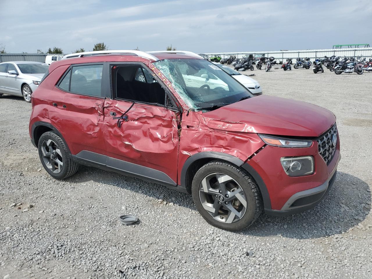 2021 Hyundai Venue Sel - Image 4