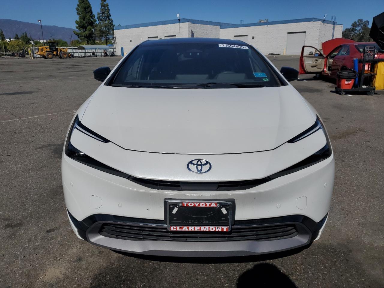 2024 Toyota Prius Le - Фото 5