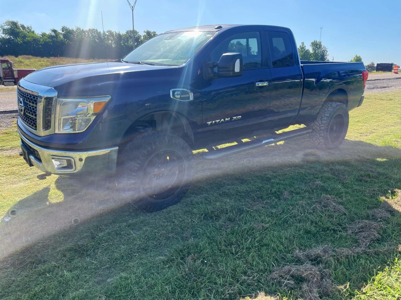 2017 Nissan Titan Xd Sv - Фото 2