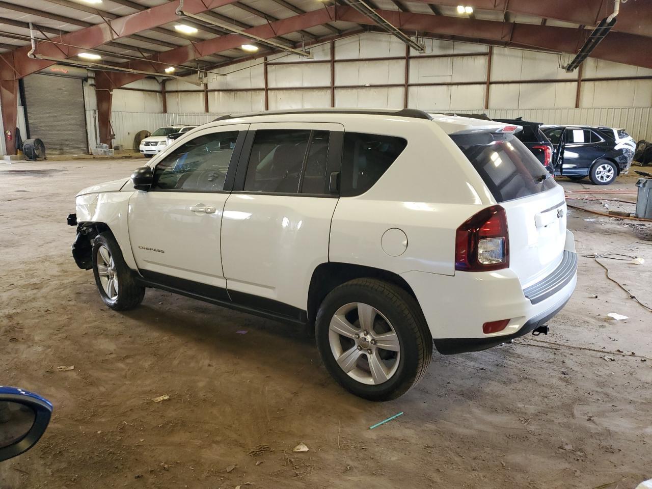 2015 Jeep Compass Sport - Фото 2