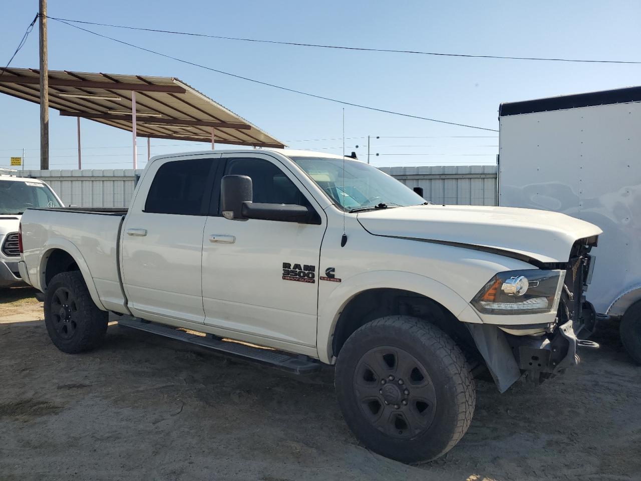 2016 Ram 3500 Laramie - Фото 4
