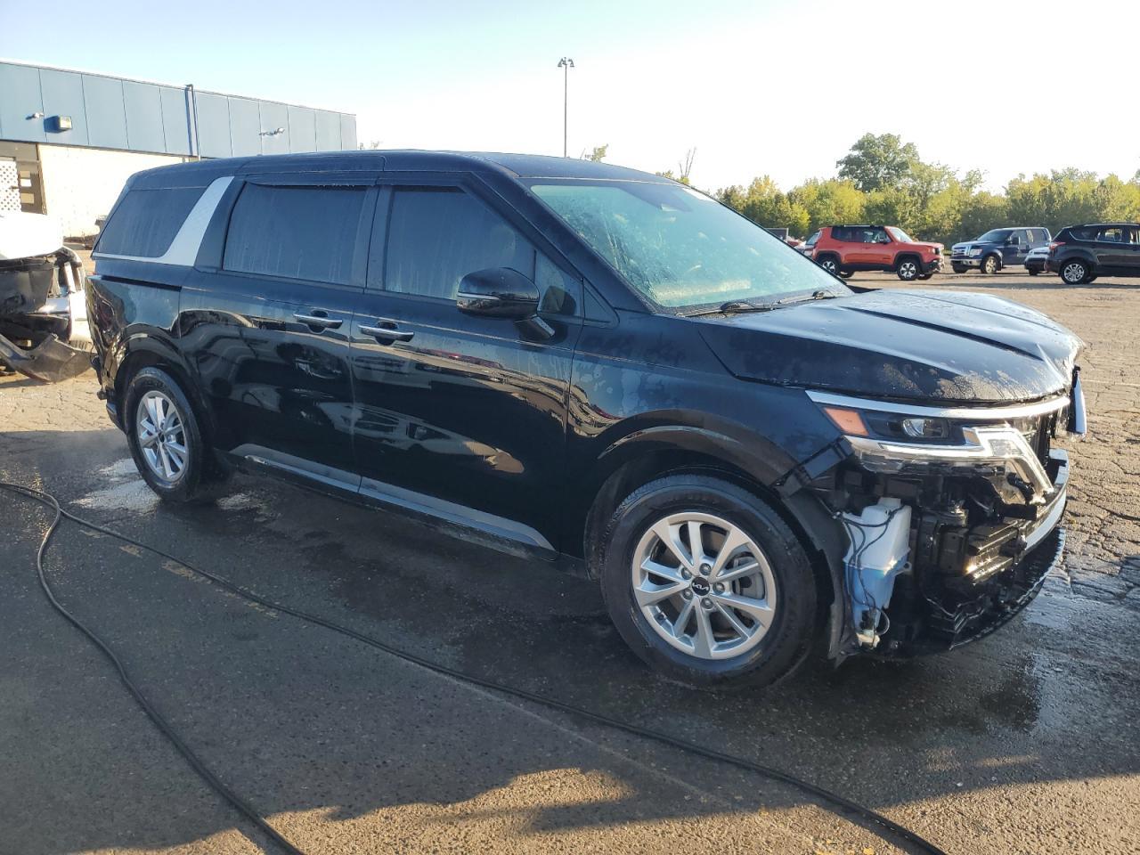 2022 Kia Carnival Lx - Фото 4