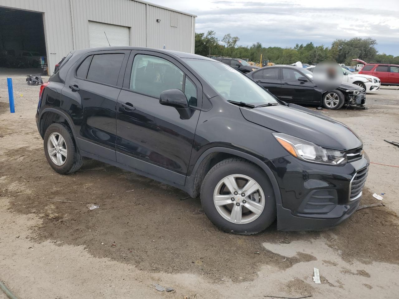 2022 Chevrolet Trax Ls - Image 4