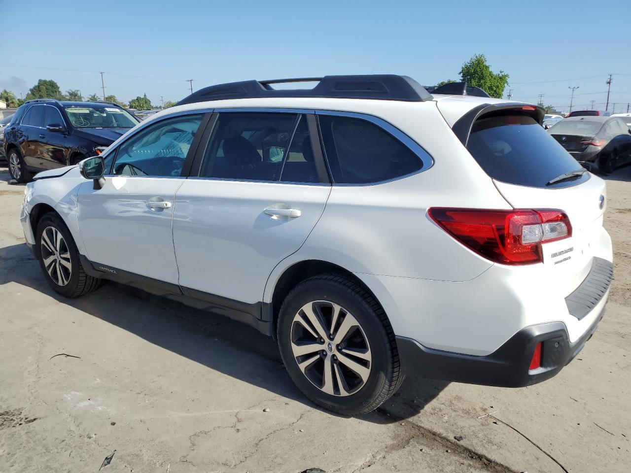 2019 Subaru Outback 3.6R Limited - Фото 2