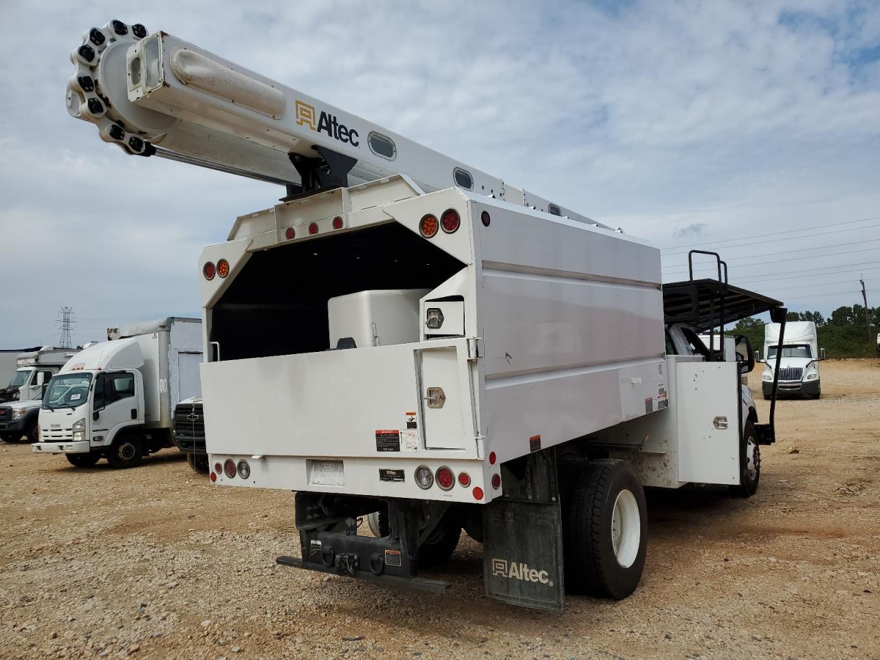 2024 Ford F750 Super Duty - Фото 4