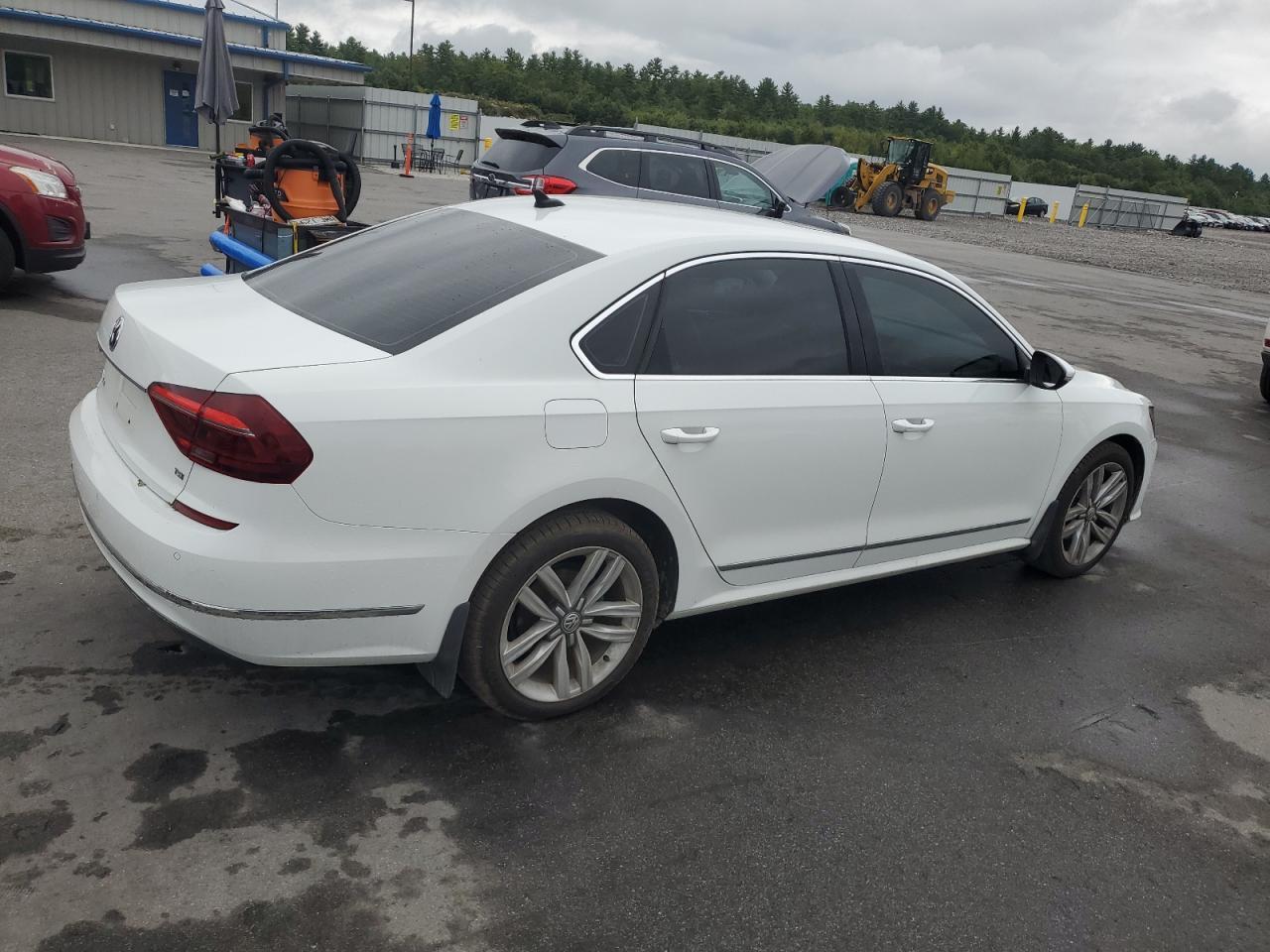 2017 Volkswagen Passat Se - Фото 3