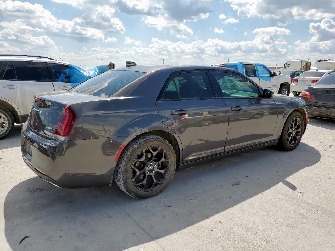 2019 Chrysler 300 S - Image 3