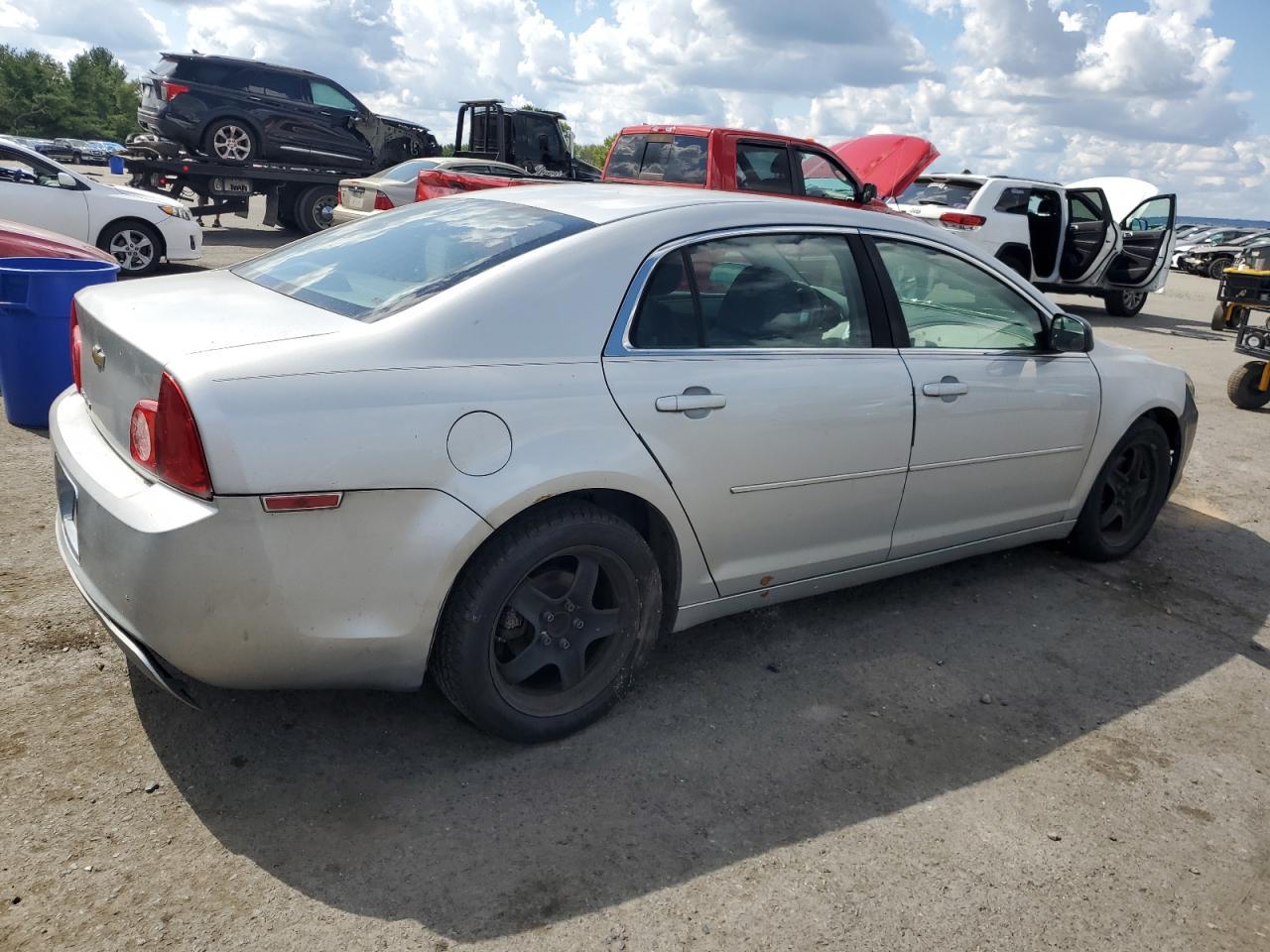 2011 Chevrolet Malibu Ls - Фото 3