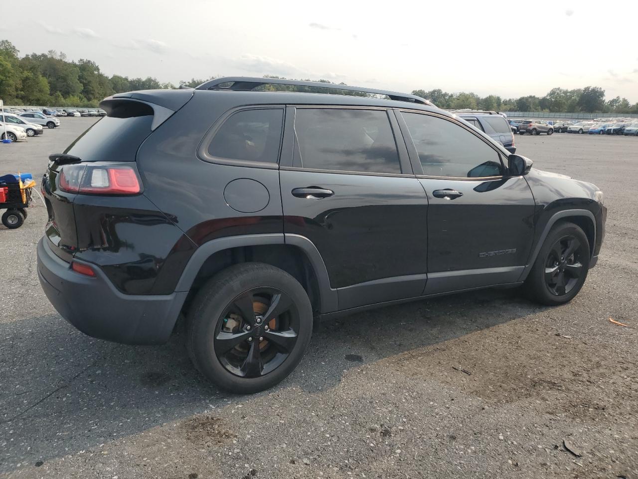 2020 Jeep Cherokee Latitude Plus - Фото 3