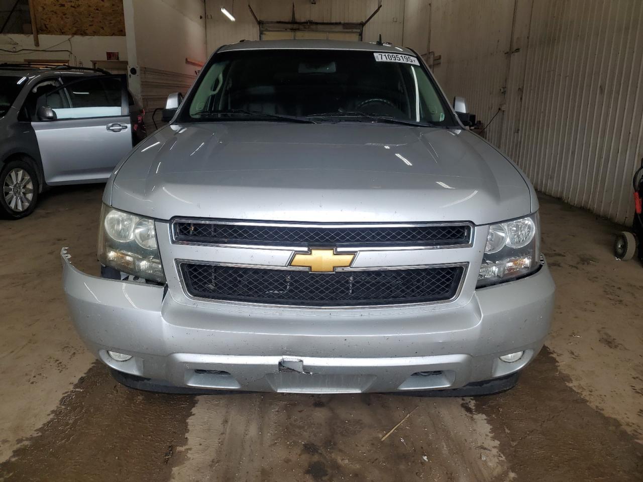 2012 Chevrolet Suburban K1500 Lt - Image 5