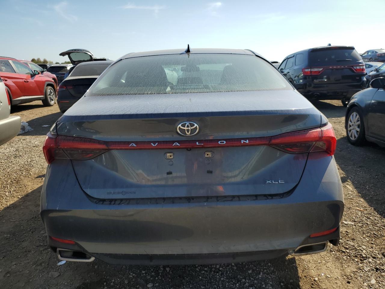2019 Toyota Avalon Xle - Image 6