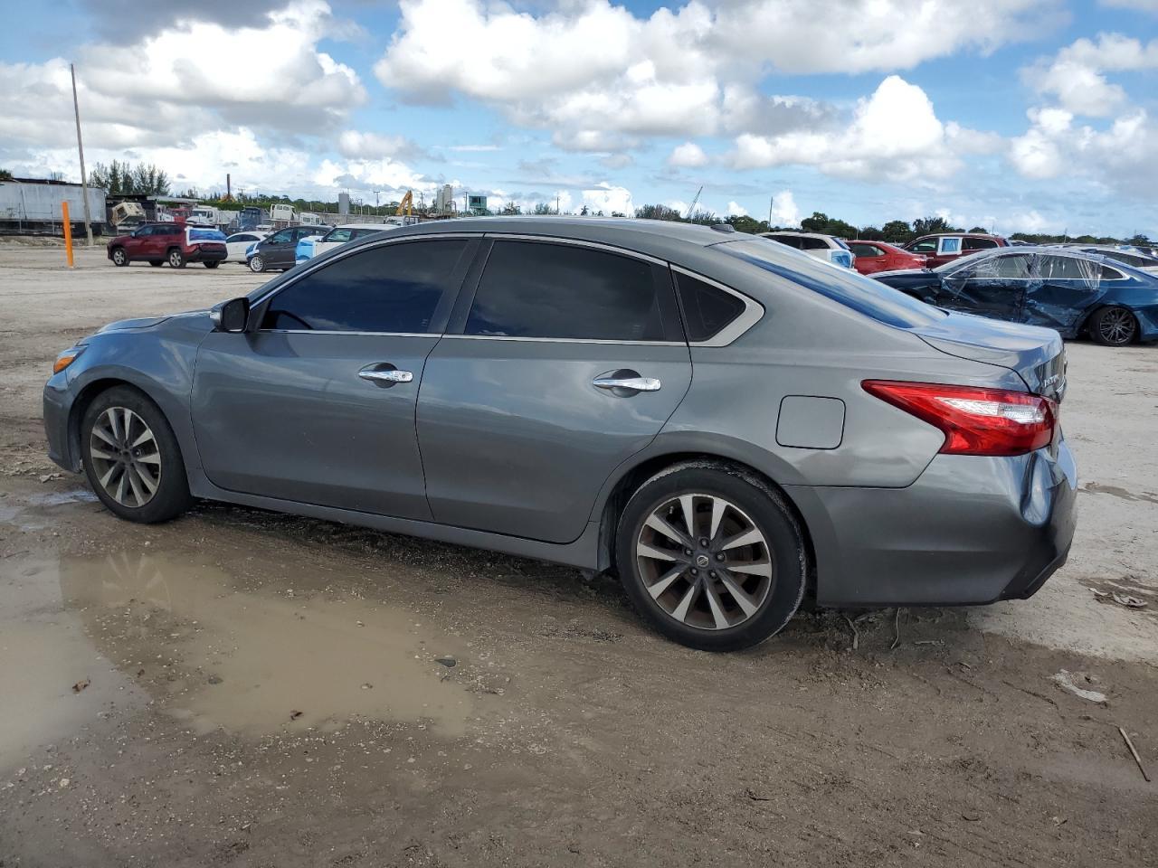 2016 Nissan Altima 2.5 - Фото 2