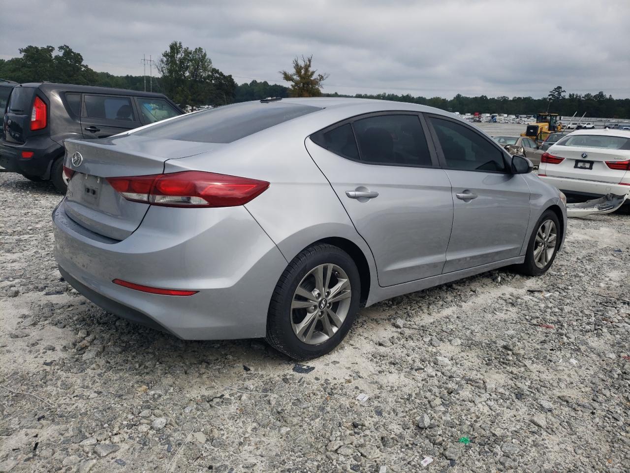 2017 Hyundai Elantra Se - Image 3