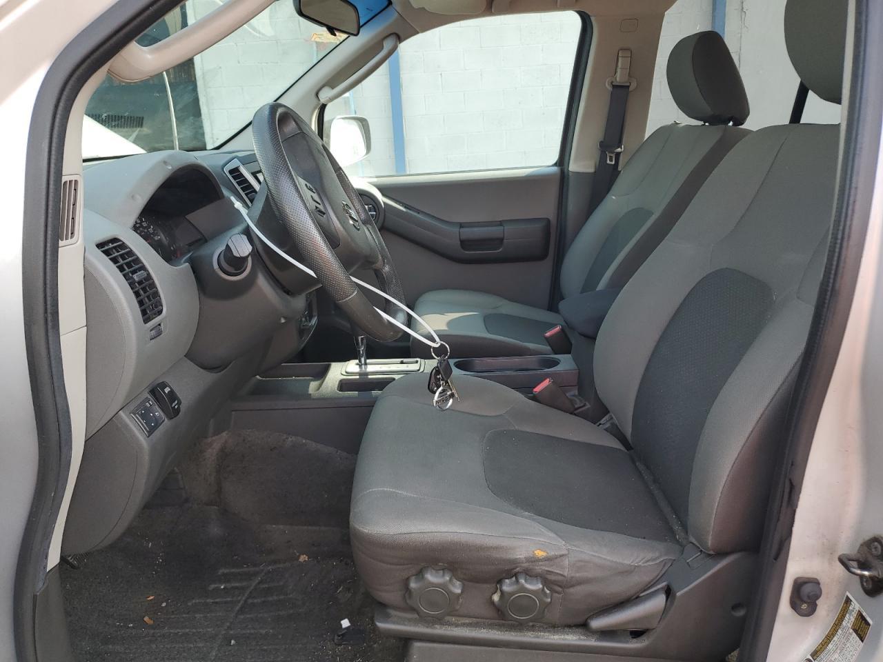 2012 Nissan Xterra Off Road - Фото 7