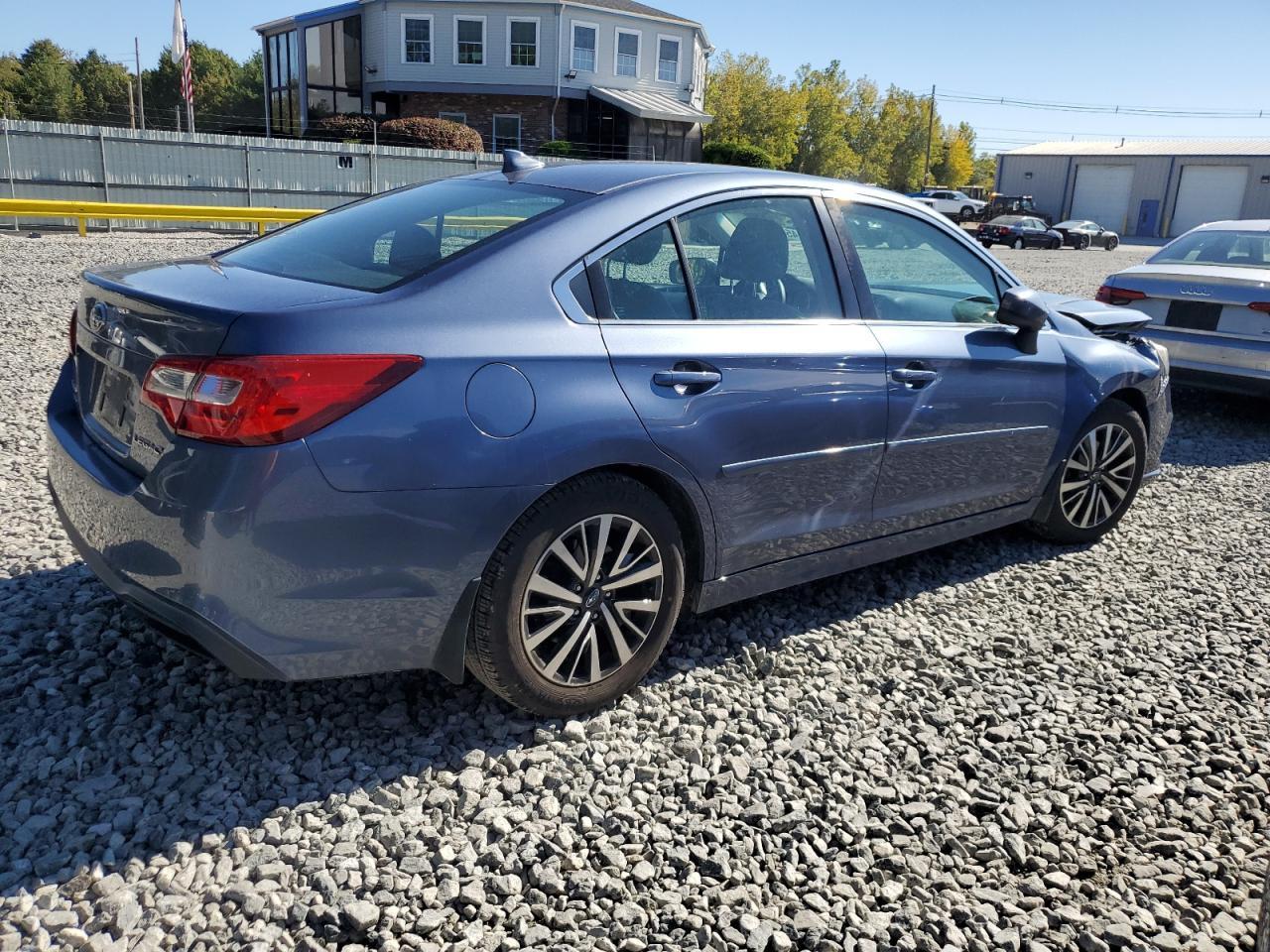 2018 Subaru Legacy 2.5I Premium - Фото 3