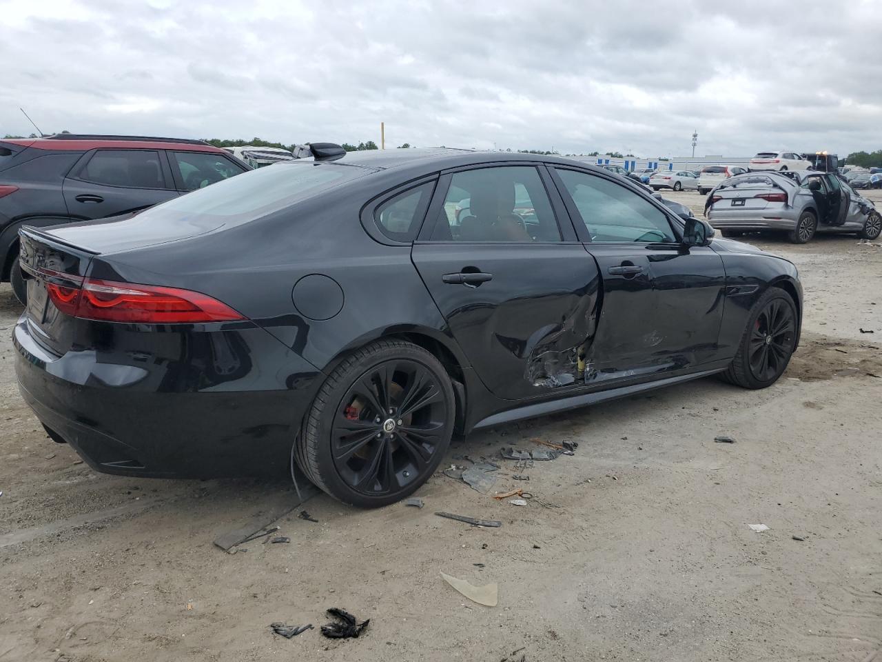 2024 Jaguar Xf R-Dynamic Se - Фото 3