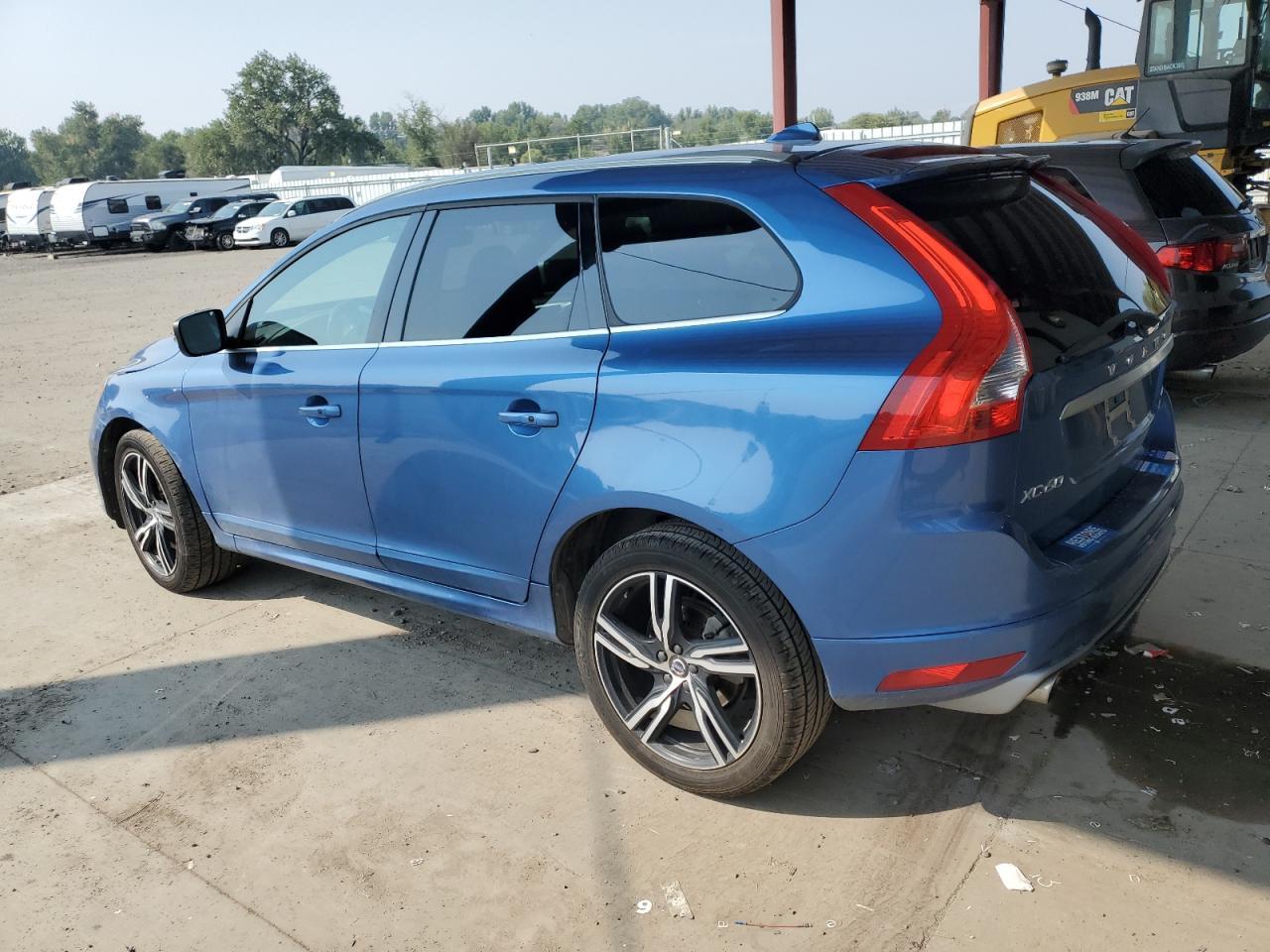 2017 Volvo Xc60 T6 R-Design Platinum - Фото 2