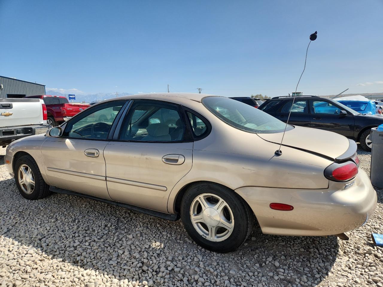 1999 Ford Taurus Se - Фото 2