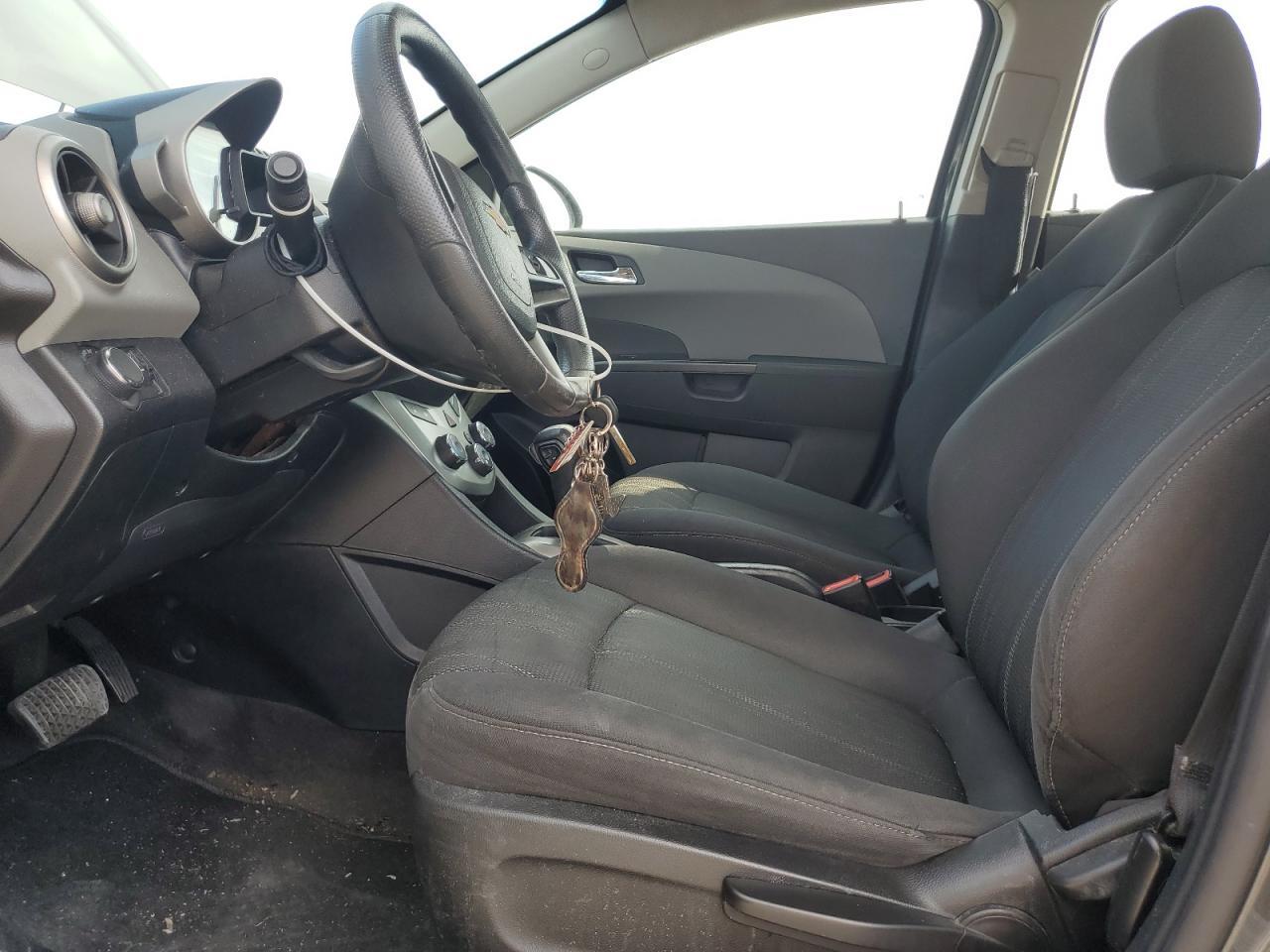 2016 Chevrolet Sonic Lt - Фото 7