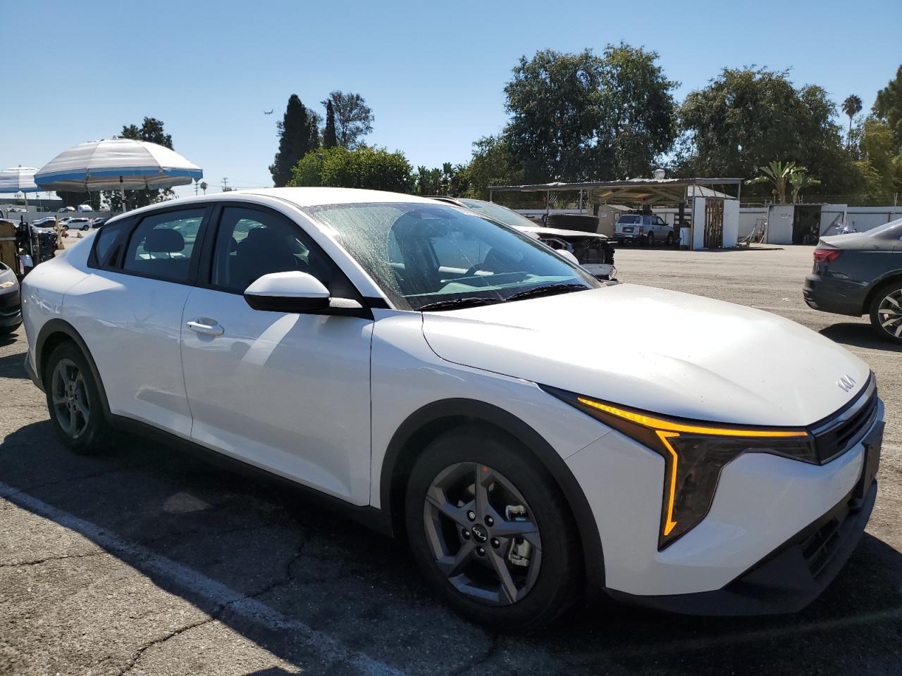 2025 Kia K4 Lx - Image 4