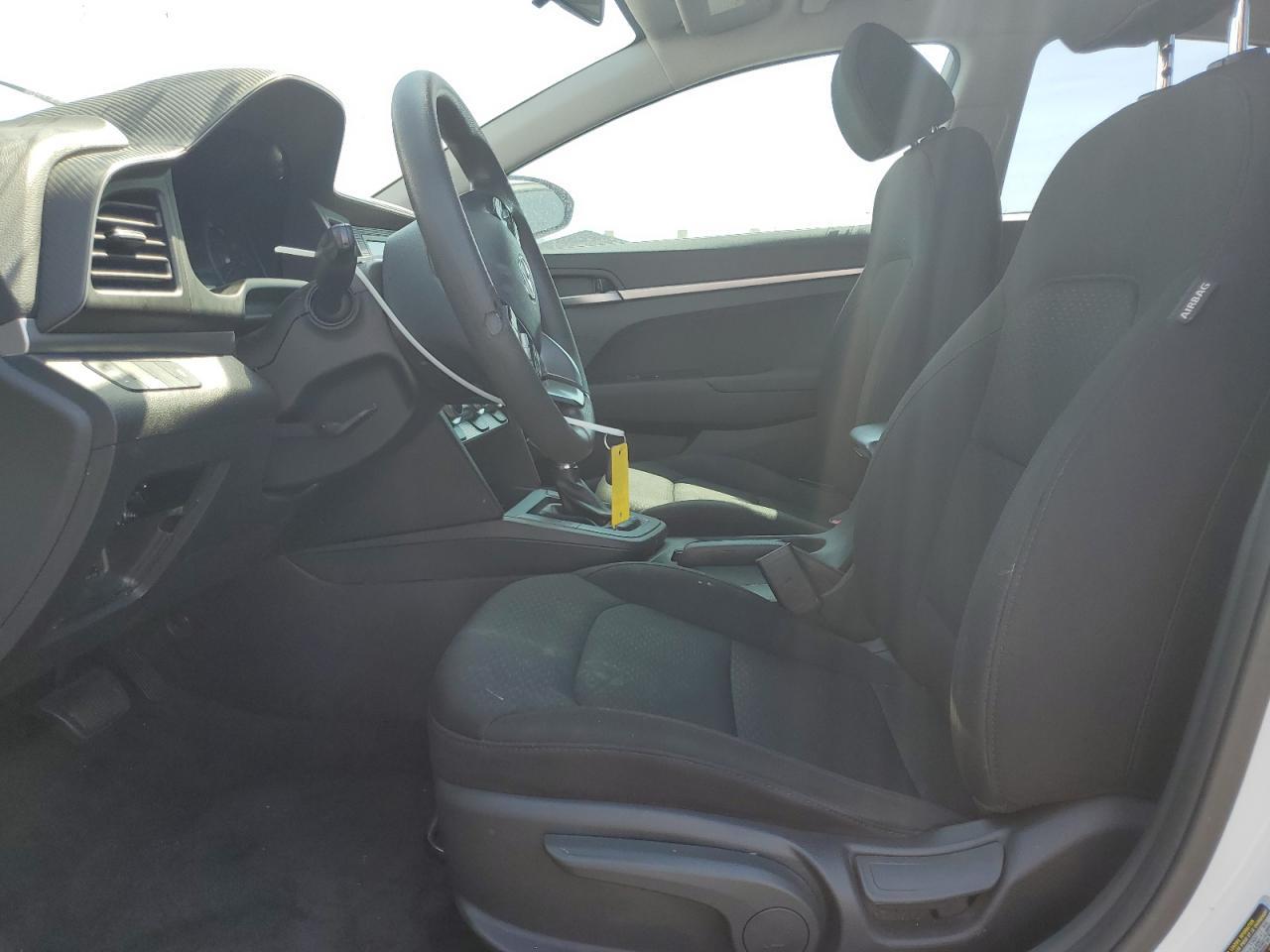 2019 Hyundai Elantra Se - Image 7